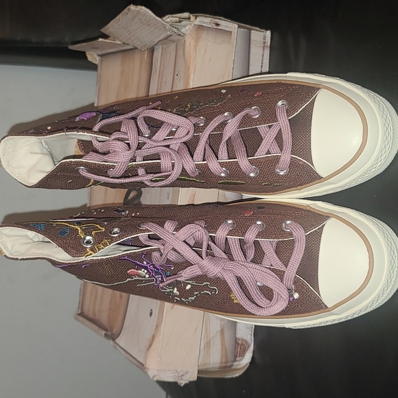 Converse - Picture 4 of 7